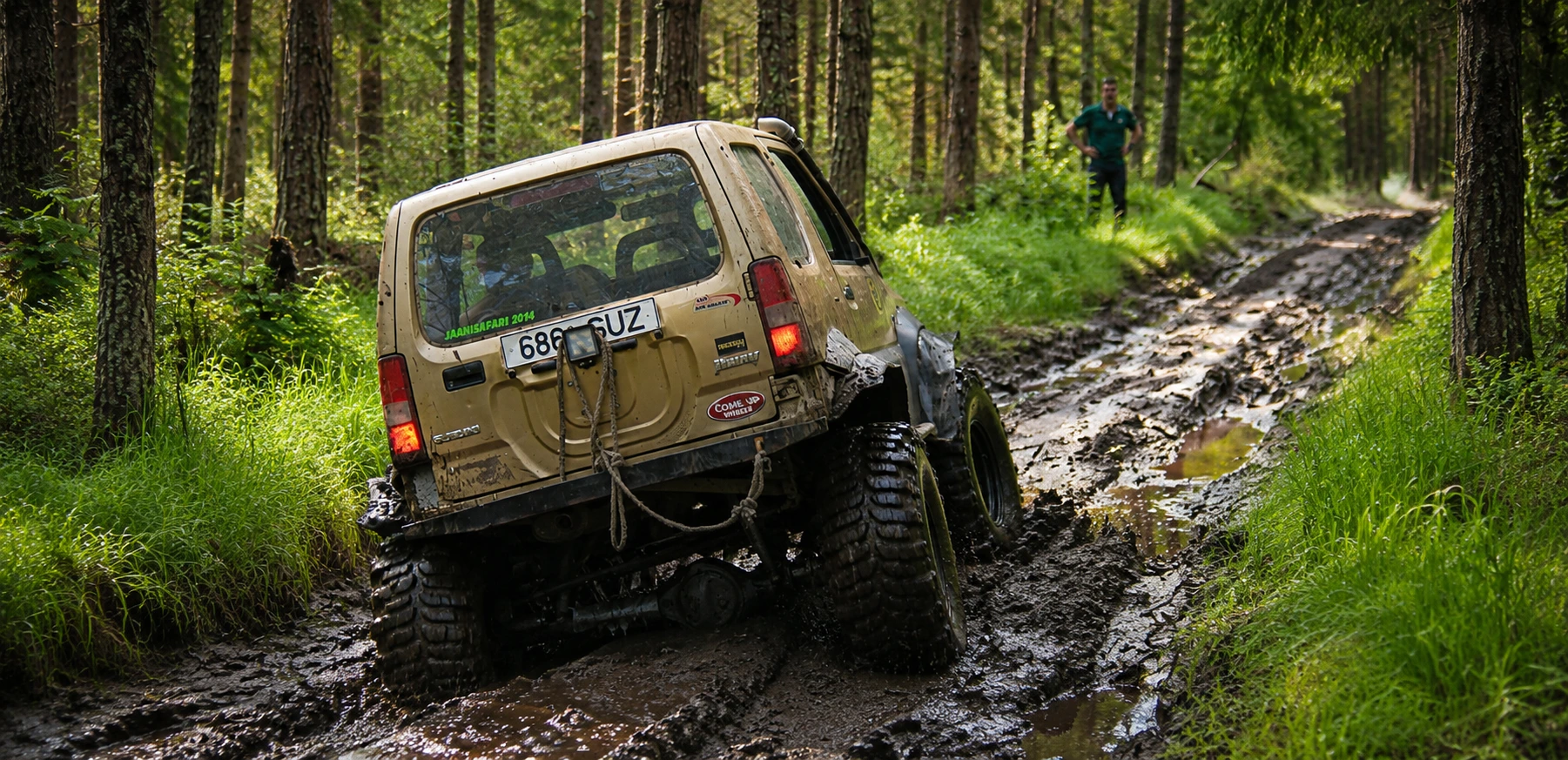 Vidéo — 4x4 Safari Off Road